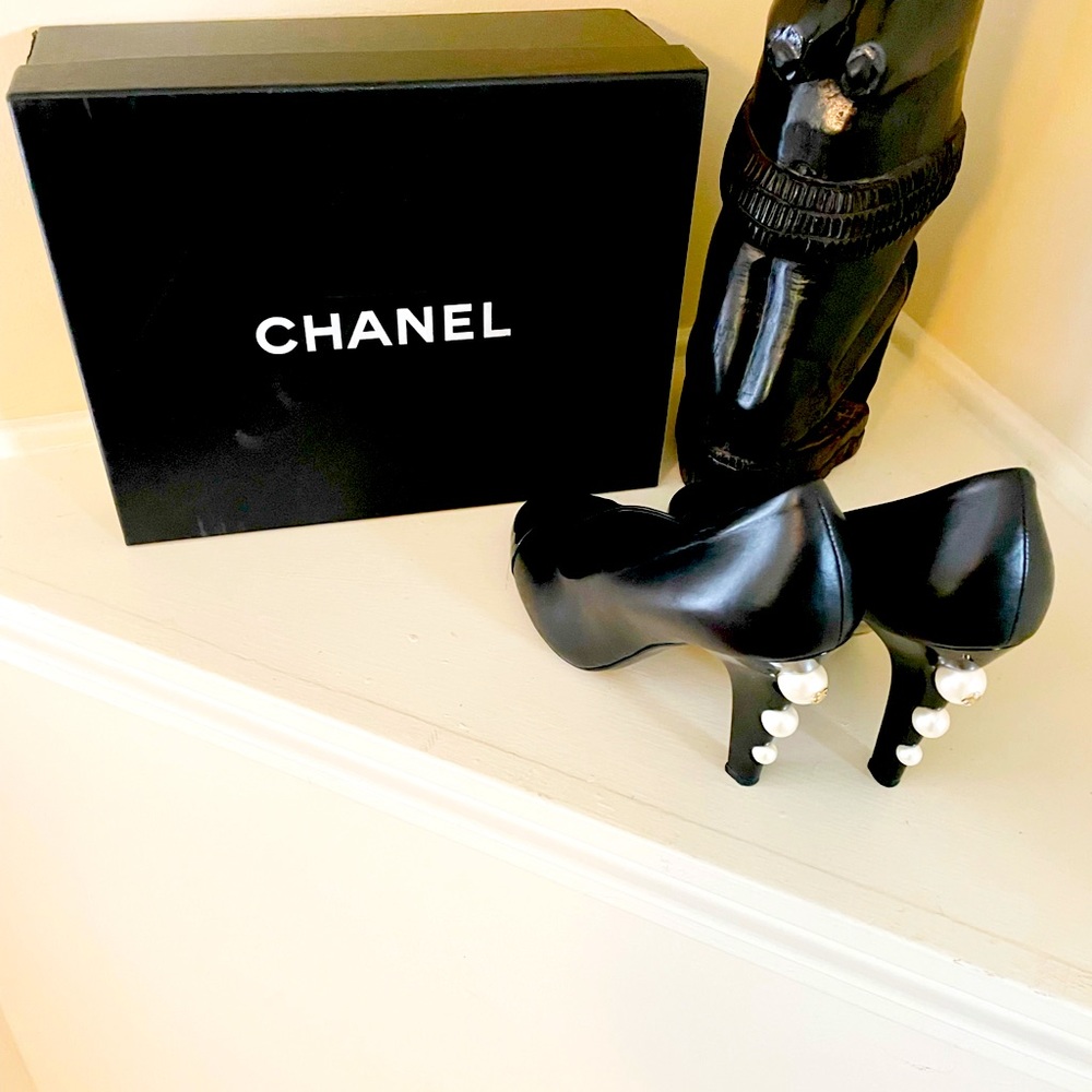 COPY - Gorgeous Authentic Chanel Pumps